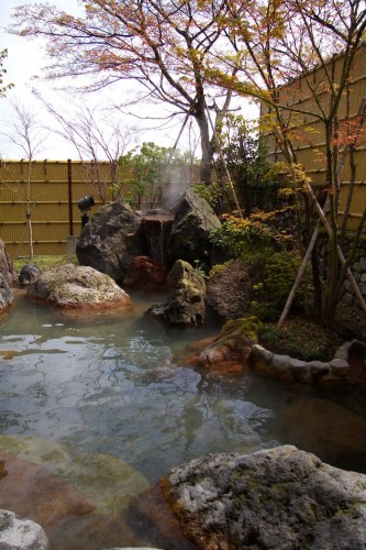 堀田温泉の露天風呂