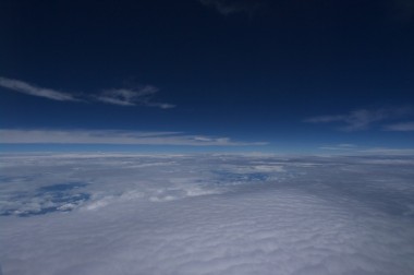 久しぶりの飛行機からの雲海