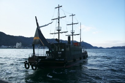 平成イロハ丸で仙酔島に渡ります