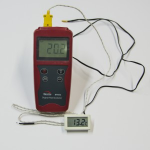 水温計の温度計（CPU温度計流用）