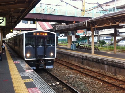 黒崎駅から小倉駅へは快速で