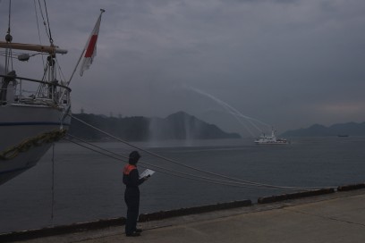 消防艇の放水