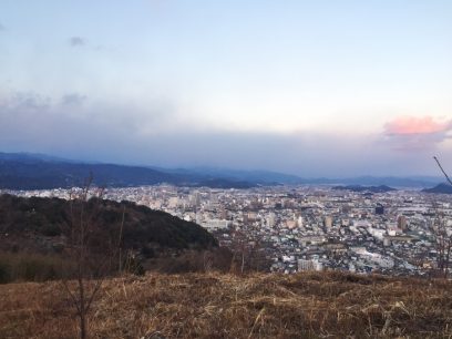 皿ヶ峰から高知港方面を眺める